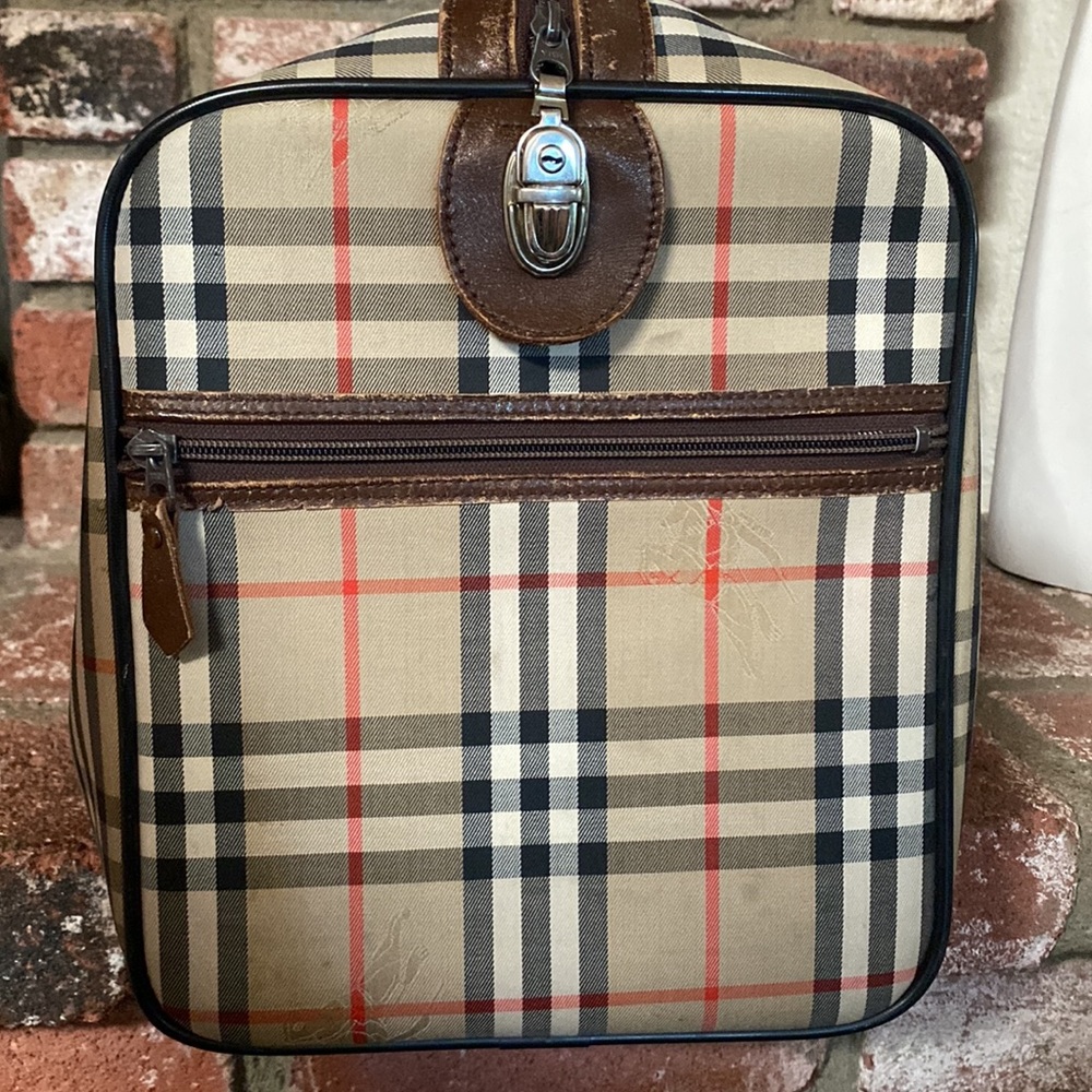 VINTAGE Burberry’s Nova Check Duffle/Travel Bag - Picture 8 of 17